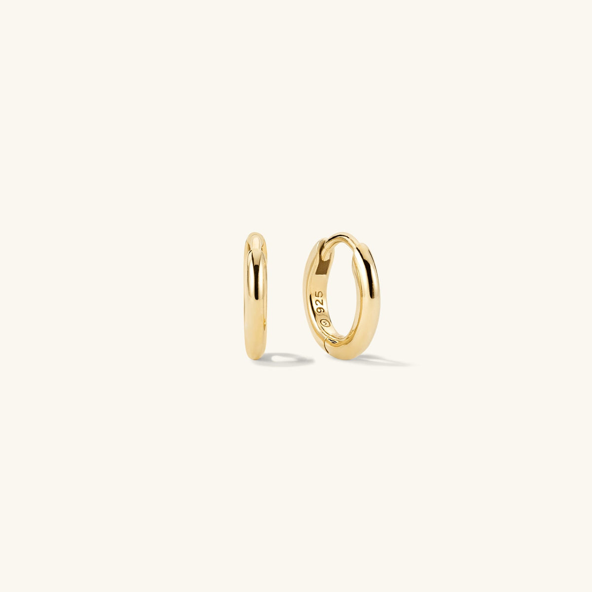 Mejuri 18k Tube Huggie Hoops 耳環