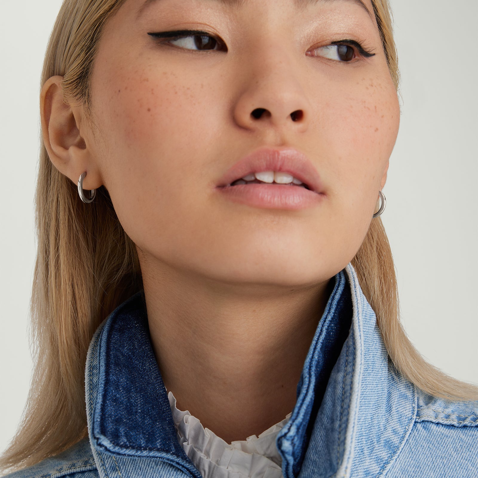 Mejuri 18k Tube Medium Hoops 耳環