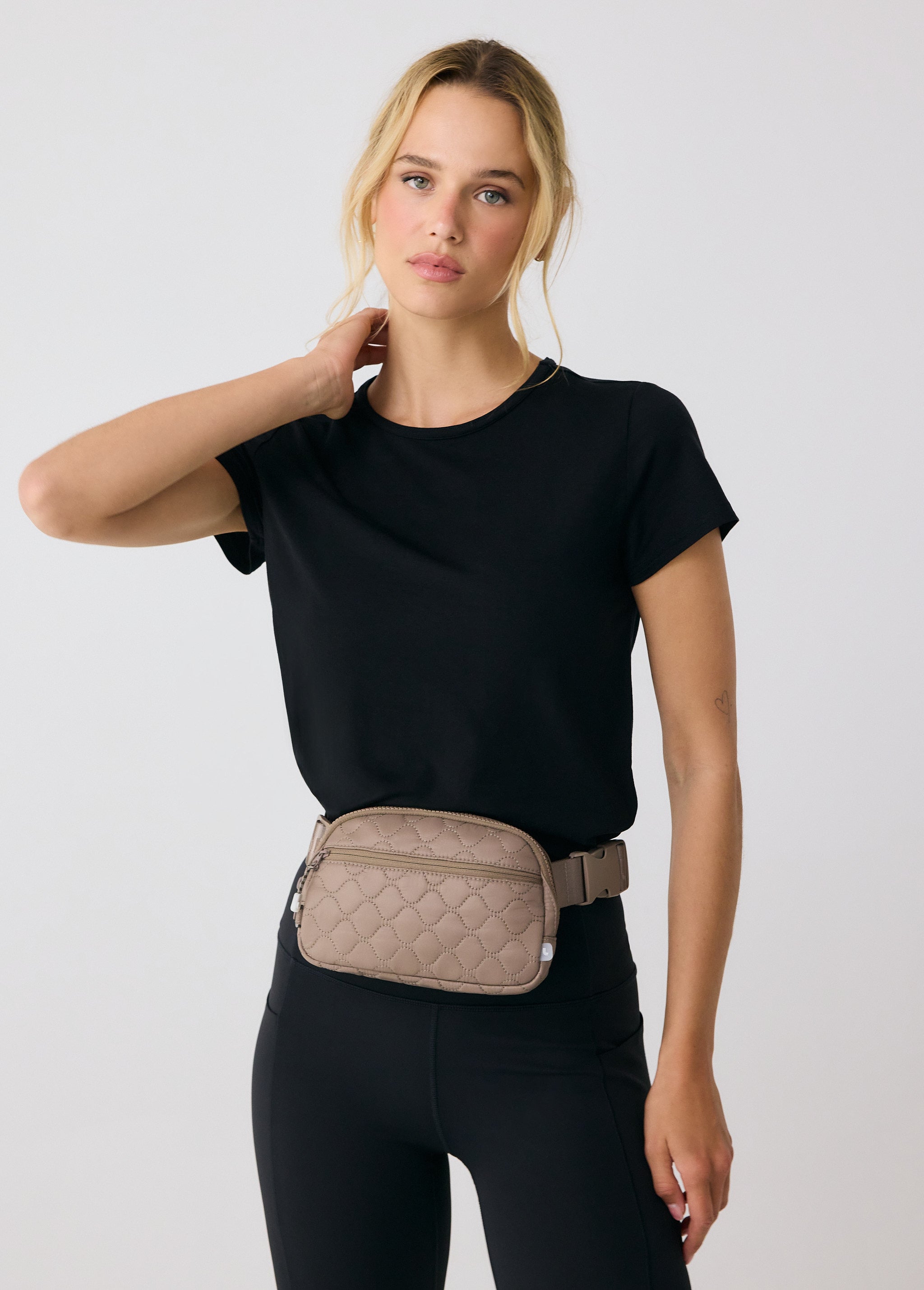 Lolë Jamie Quilted Belt Bag 絎縫紋理腰包 - canadahk