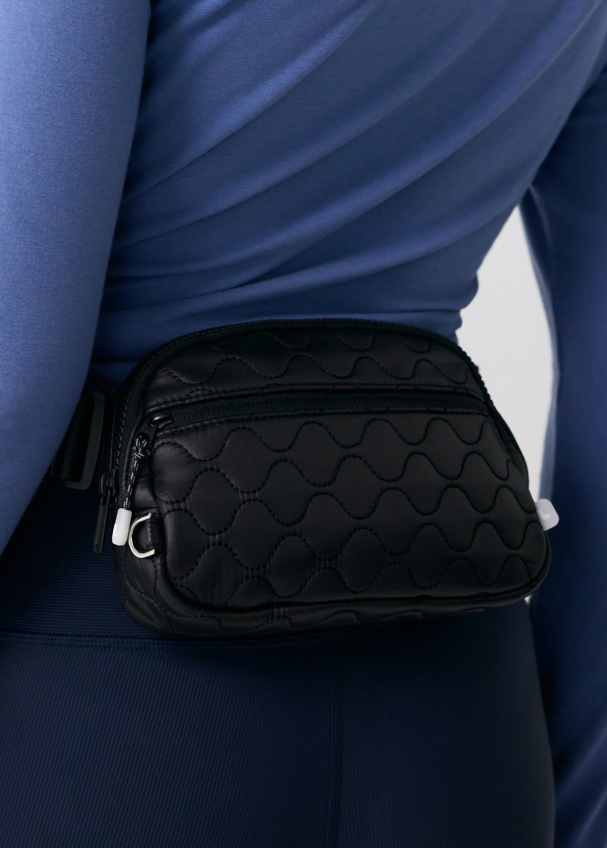 Lolë Jamie Quilted Belt Bag 絎縫紋理腰包 - canadahk