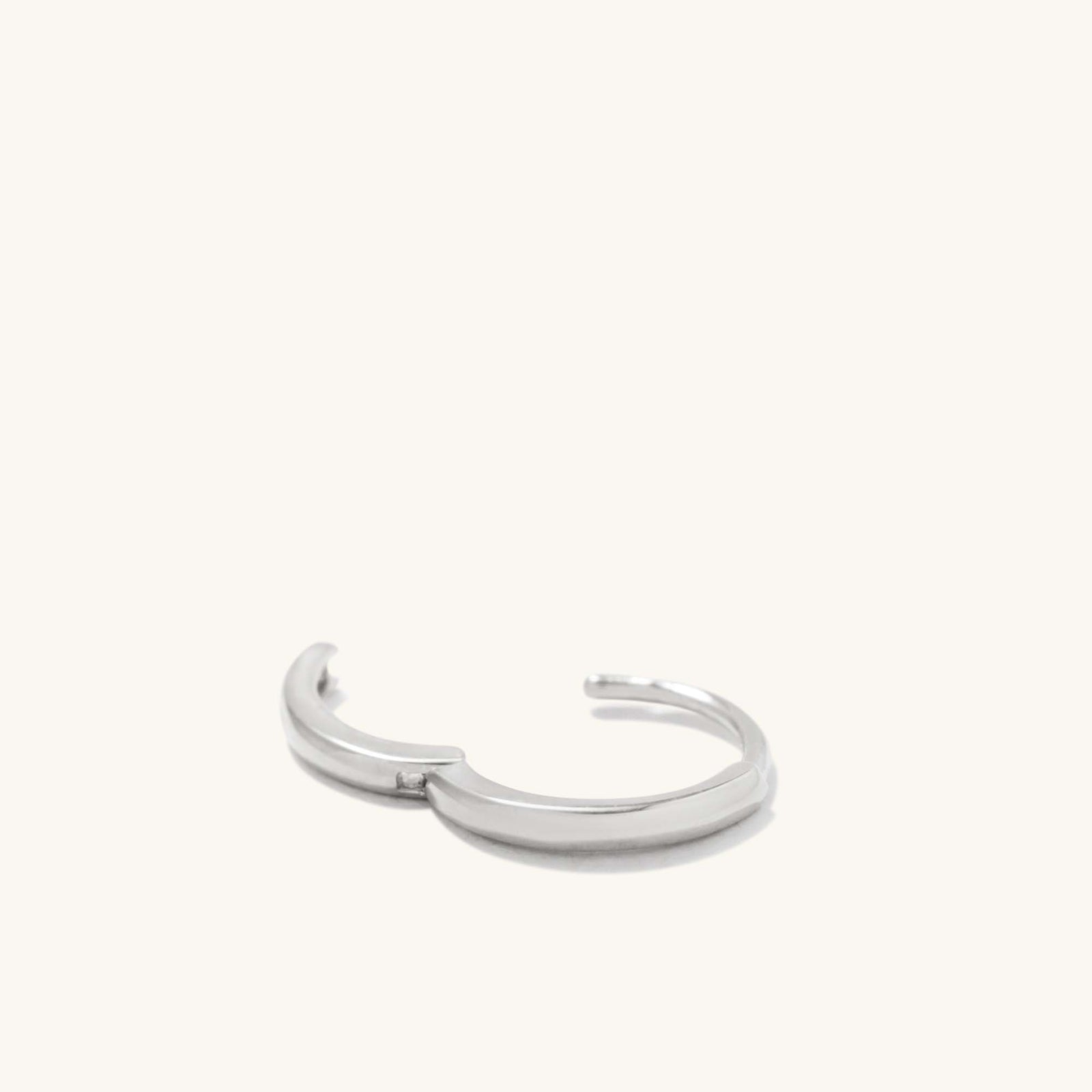 Mejuri 14k 黃金 Mini Hoop 耳環 - canadahk